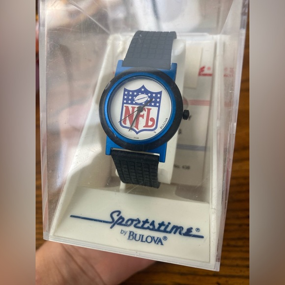 VintageSportstime Bulova NFL Helmet Watch In Original Box